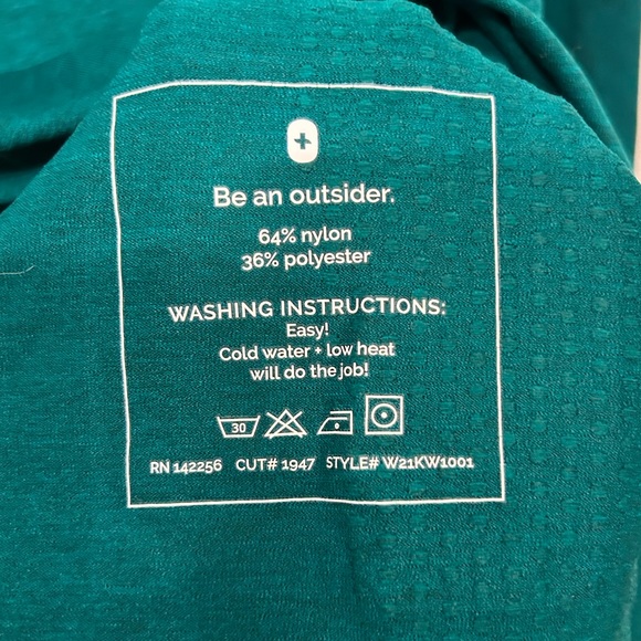 Figs Teal Long Sleeve Women's Performance Salta Underscrub Color Is Emarald - Picture 4 of 5